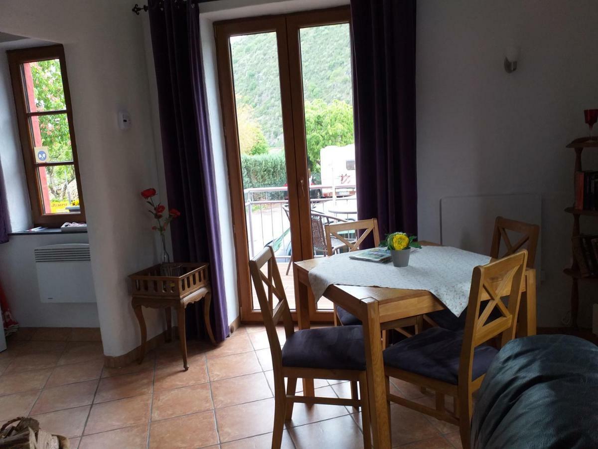 Vakantiehuis "Het Rode Huis" Treis-Karden Εξωτερικό φωτογραφία